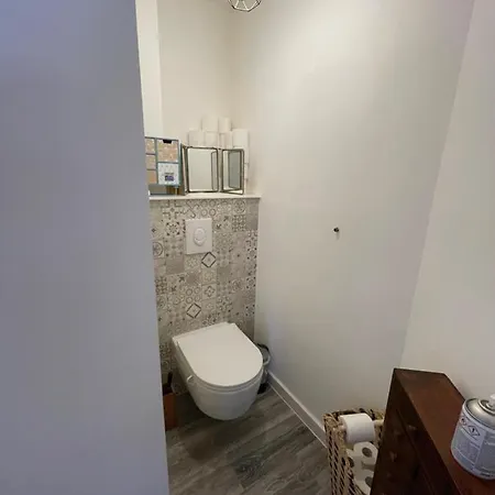 Standing Hypercentre Apartment *